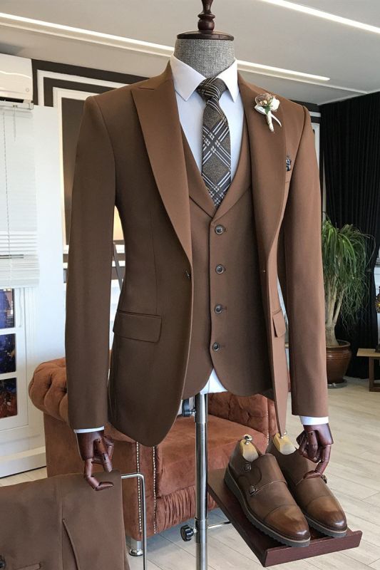 Charles Newest Brown 3-Pieces Peaked Lapel Business Suits For Men