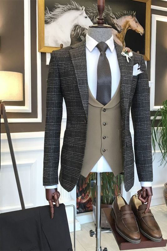 Bertran Chic Dark Grey Plaid Three Pieces Peaked Lapel Business Men Suits
