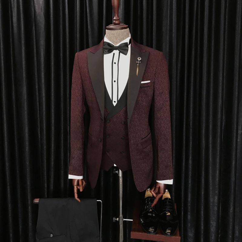 Gentle Burgundy Shawl Lapel Men's Wedding Suit With Jacquard main image 0