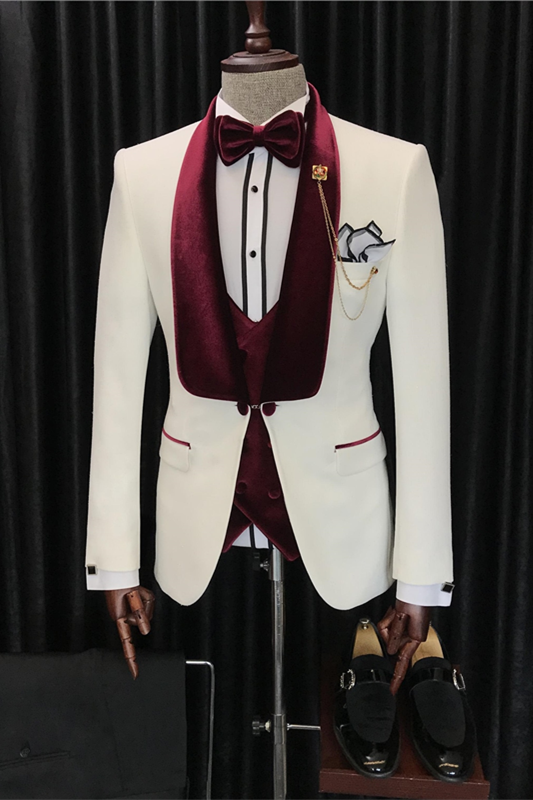 New Arrival White Three Pieces Wedding Suit with Velvet Lapel