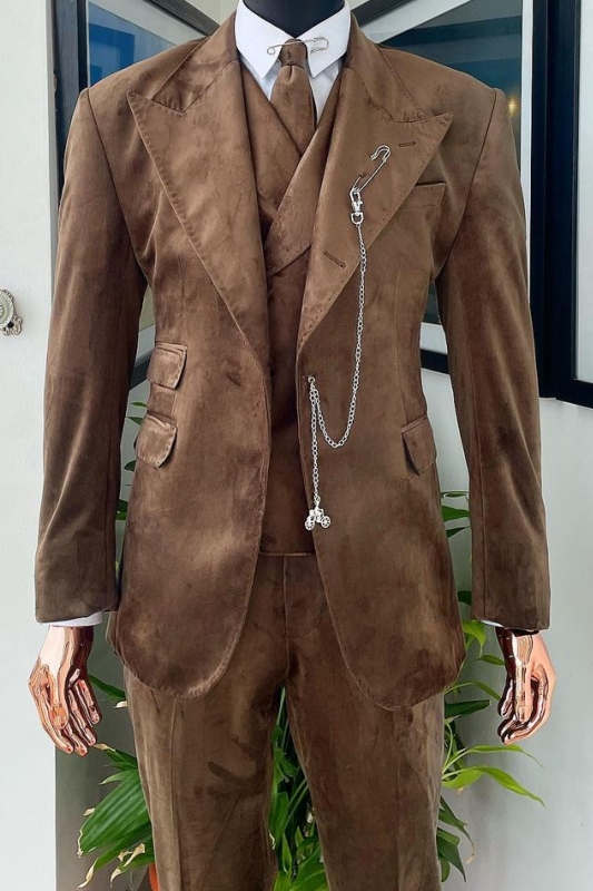 Winston Bespoke Brown Peaked Lapel Three Pieces Velvet Prom Suits