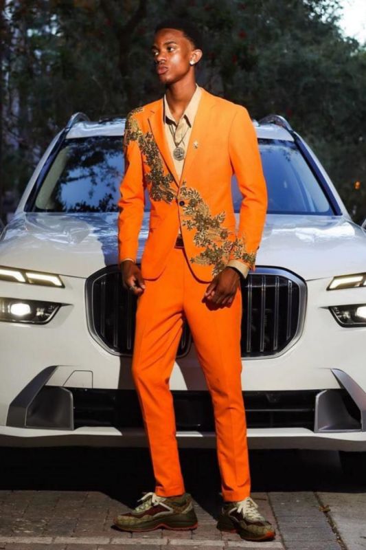 August Orange Notched Lapel One Button Prom Suits With Golden Appliques