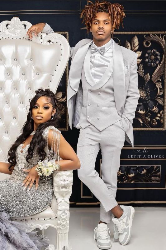 Beau Gray Three Pieces Jacquard Prom Suits With Stain Lapel