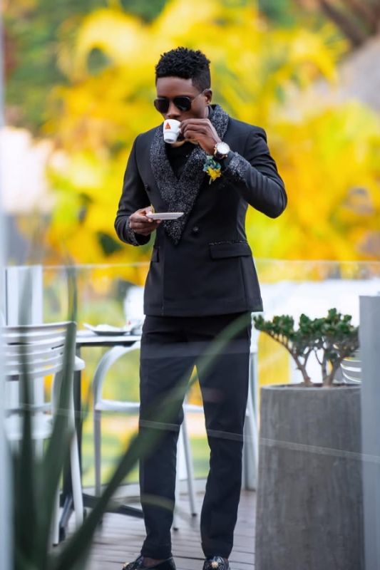 Carter Fancy Black Double Breasted Prom Suits With Sequins Shawl Lapel