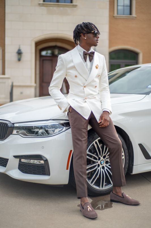 Charles Bespoke White Jacquard Double Breasted Prom Suits With Satin Shawl Lapel