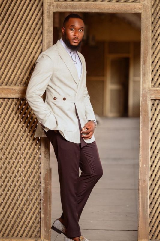 Cash Gentle Beige Peaked Lapel Double Breasted Prom Suits With Brown Pants