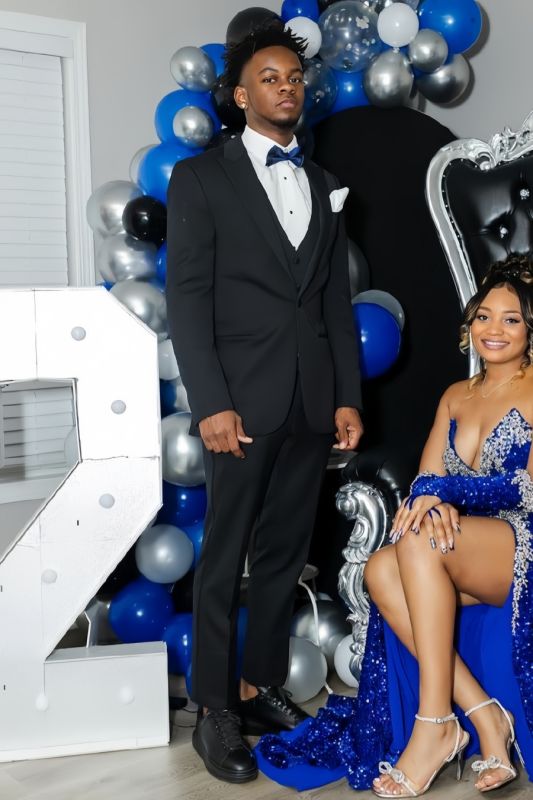 Dean Classical Black Peaked Lapel Three Pieces Prom Suits