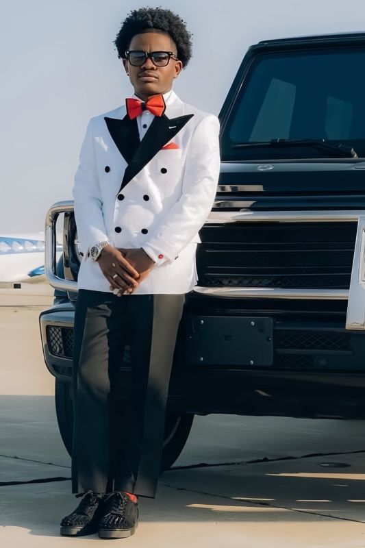 Edmund Handsome White Peaked Lapel Double Breasted Prom Suits