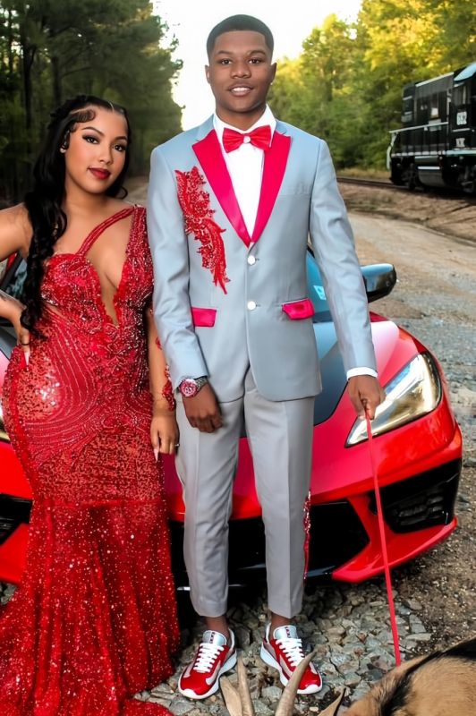 Colby Fancy Light Gray Appliques Notched Lapel Prom Suits