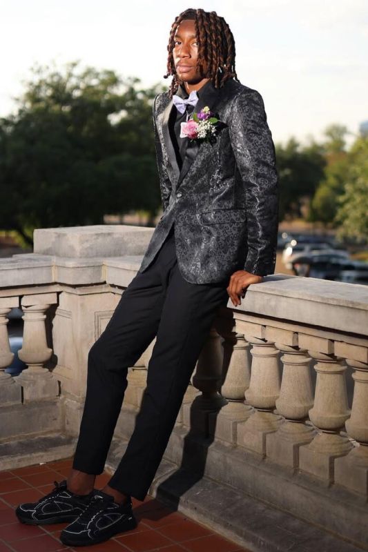 Hiram Stylish Black Jacquard One Button Prom Suits With Satin Lapel