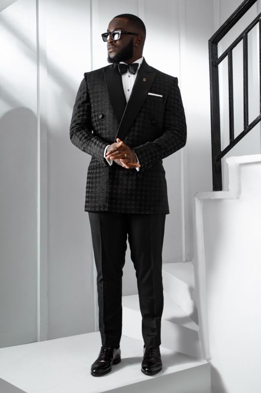 Haley Stylish Black Houndstooth Peaked Lapel Double Breasted Prom Suits