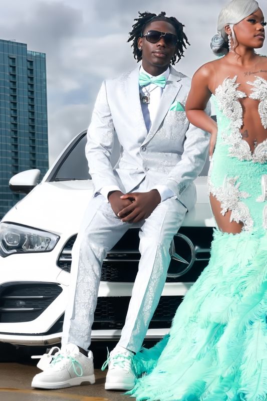 Hayes Fancy White Jacquard Notched Lapel Two Buttons Prom Suits