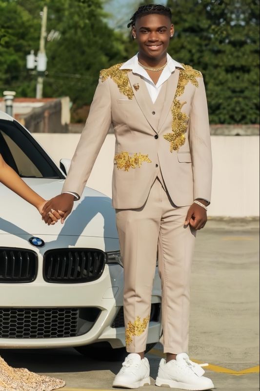 Augus Khaki Notched Lapel Three Pieces Prom Suits With Golden Appliques