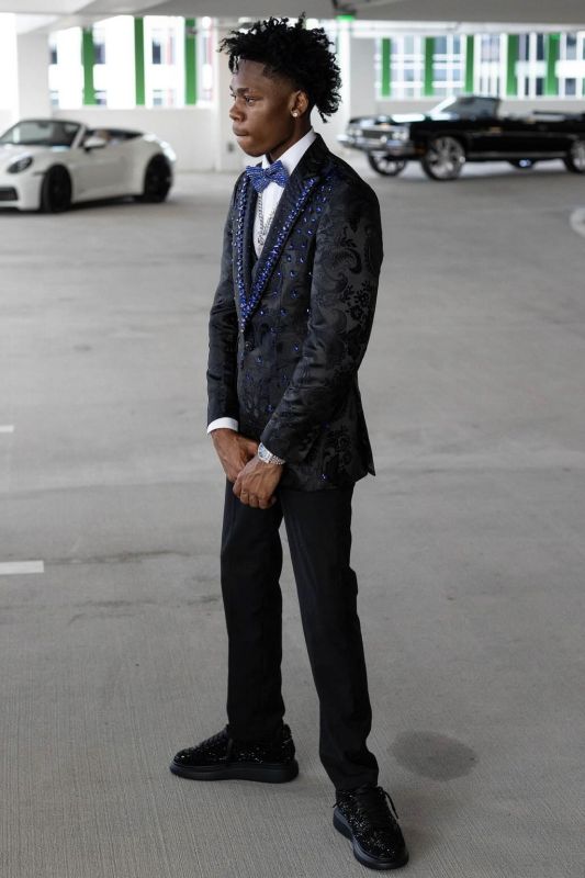 Justin Stylish Black Jacquard Peaked Lapel Three Pieces Prom Suits With Beading