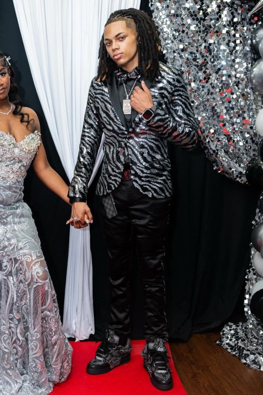 Jeffrey Modern Silver Sequins One Button Prom Suits With Satin Shawl Lapel