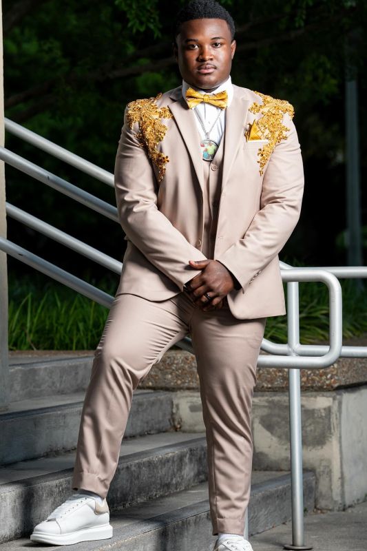 Jonas Decent Khaki Notched Lapel Three Pieces Prom Suits With Beading