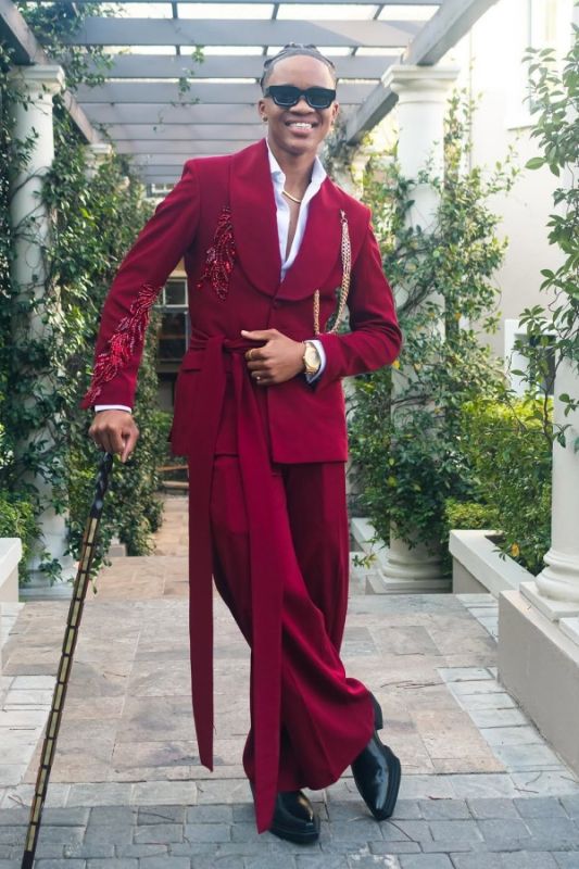 Knight Classic Burgundy Shawl Lapel Long Sash Prom Suits With Beading