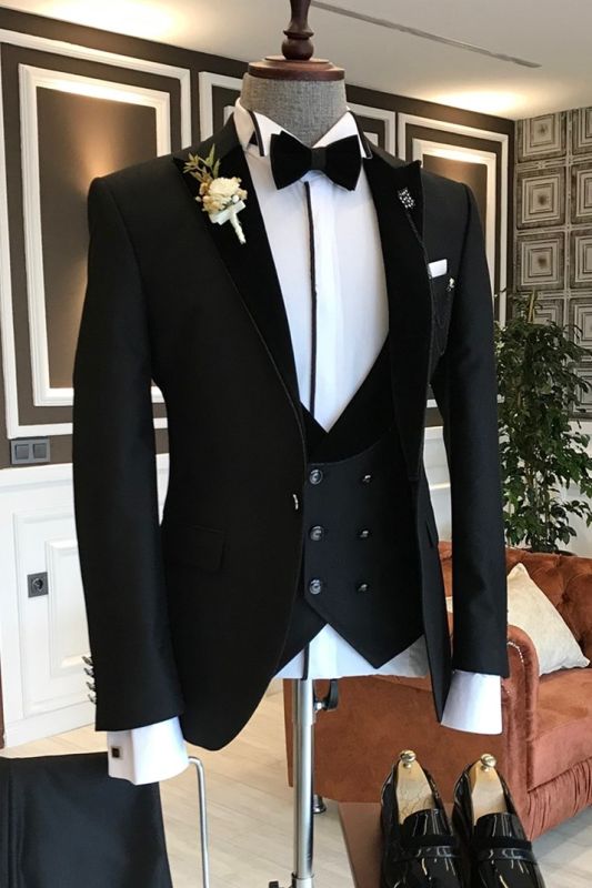 Stylish Black New Arrival Slim Fit 3-Piece Peaked Lapel Men Suits