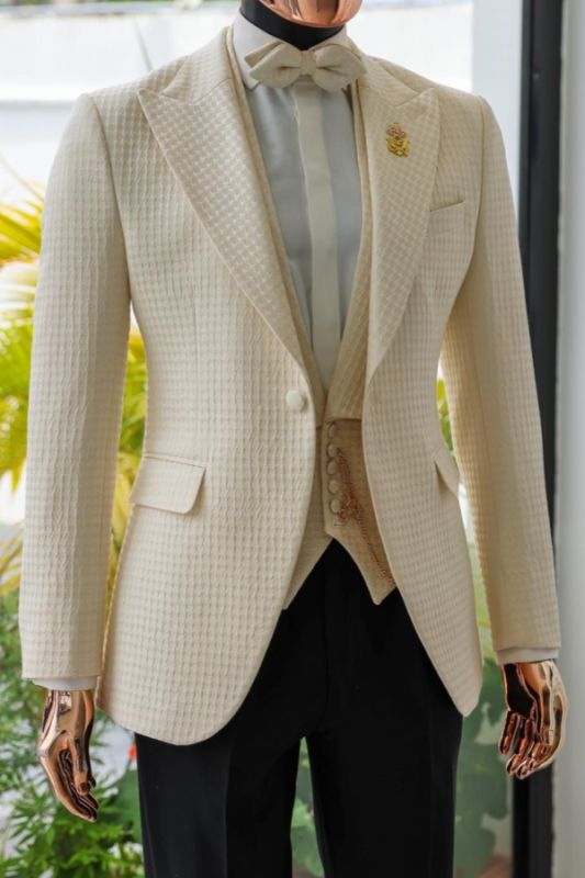 Marsh Bespoke Light Apricot Peaked Lapel Three Pieces Prom Suits