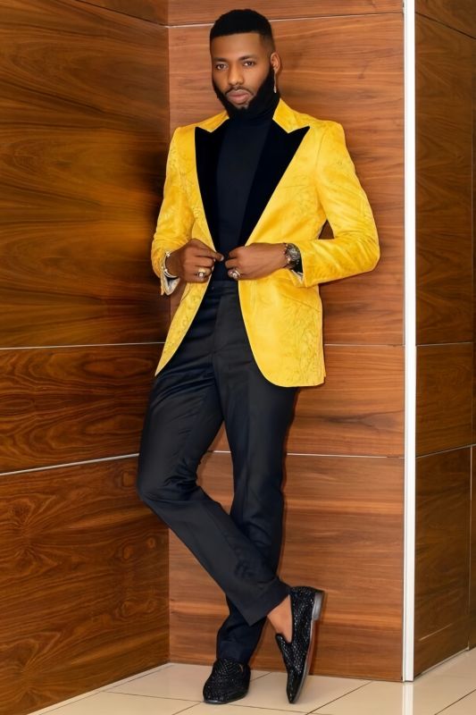 Norton Chic Yellow Jacquard Peaked Lapel One Button Prom Suits