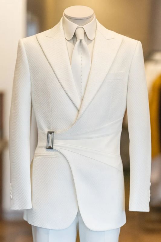 Pool Bespoke White Plaid Peaked Lapel Prom Suits With Satin Sash