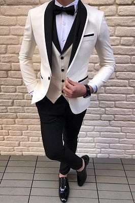 Black-and-white Shawl Lapel Wedding Suits Tuxedos with Waistcoat_1