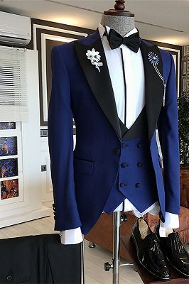 Modern Dark Blue Fashion Bespoke Peaked Lapel Men Suits