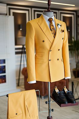 Nigel New Arrival Yellow Peaked Lapel Double Breasted Tailored Prom Suits_1