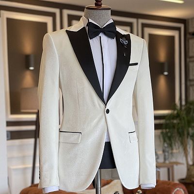 Max Simple White 2 Pieces Peaked Lapel Prom Suits For Men_2