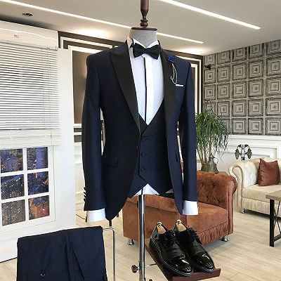 Trendy Dark Blue Prom Men Suits With Black Peaked Lapel