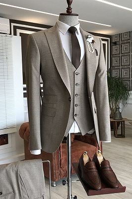 Jeffrey Formal Brown 3-Pieces Slim Fit Business Men Suits