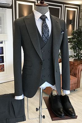 Leopold Affordable All Black Slim Fit Business Suits For Men_1