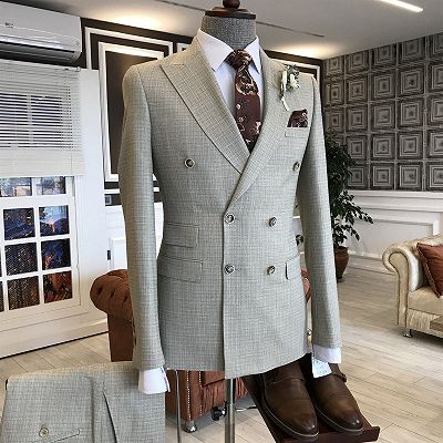 Reg Formal Light Gray Small Plaid Peaked Lapel Double Breasted Business Suits For Men_2
