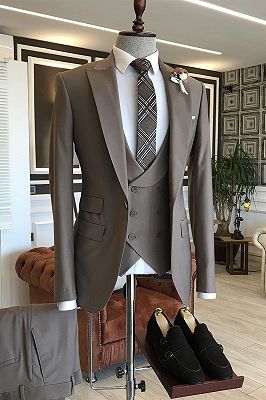 Ken Elegant Coffee 3-Pieces Peaked Lapel Slim Fit Tailored Business Suits_1
