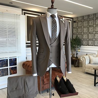 Ken Elegant Coffee 3-Pieces Peaked Lapel Slim Fit Tailored Business Suits_2