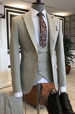 Nelson Fashion Light Brown Small Plaid Peaked Lapel 3 Flaps Business Men Suits_1