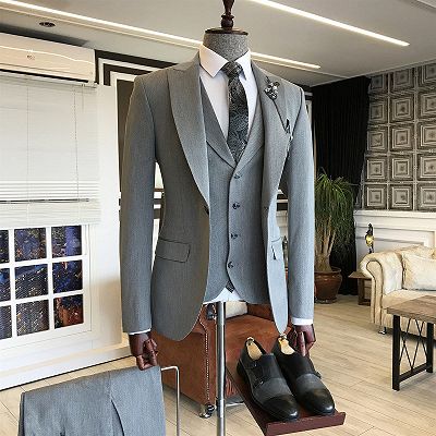 Cedric Gray 3-Pieces Peaked Lapel Formal Business Men Suits_2