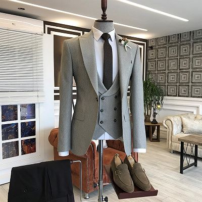 Cedric Fashion Gray Small Plaid Peaked Lapel One Button Bespoke Business Men Suits_2