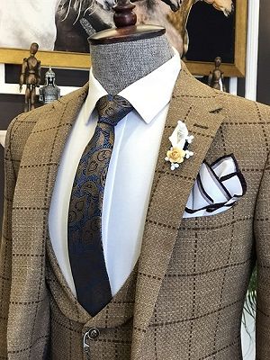 Archibald New Arrival Brown Plaid Peaked Lapel Three Pieces Busibess Men Suits