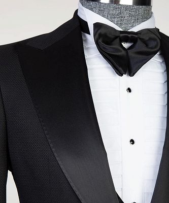 Edmund New Arrival Black Three Pieces Men Suits With Satin Peaked Lapel_4