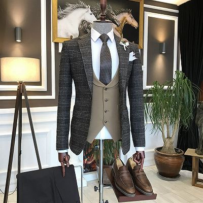 Bertran Chic Coffee Plaid Three Pieces Peaked Lapel Business Men Suits