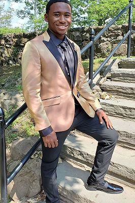 King Elegant Champagne Peaked Lapel Bespoke Prom Suits