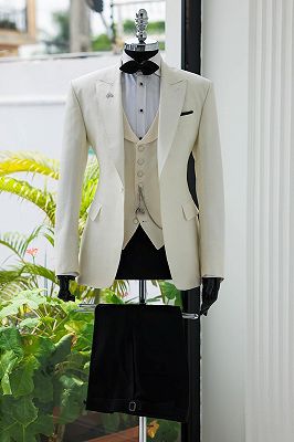 Reilly Ivory Peaked Lapel Three Pieces Prom Suits_3