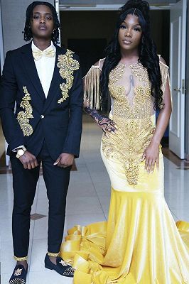 Arlen Black Notched Lapel One Button Prom Suits With Golden Appliques_4