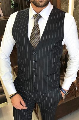 Andre Black Peaked Lapel Three Pieces Striped Business Suits_3