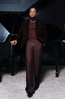 Christian Elegant Burgundy Velvet Prom Suits With Eyelet Buttons