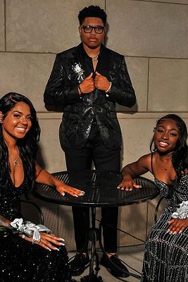 Johnson Mind Black Jacquard One Button Shawl Lapel Prom Suits_3