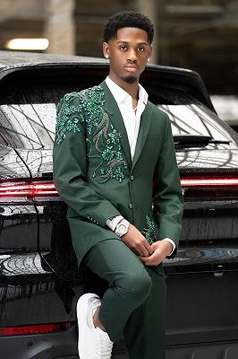 Jensen Generous Dark Green Notched Lapel Prom Suits With Beading