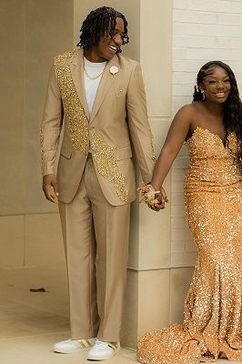 Jay Charming Khaki Peaked Lapel One Button Prom Suits With Beading