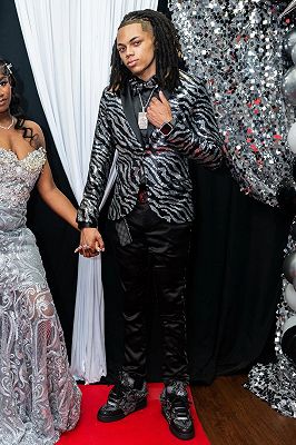 Jeffrey Modern Silver Sequins One Button Prom Suits With Satin Shawl Lapel